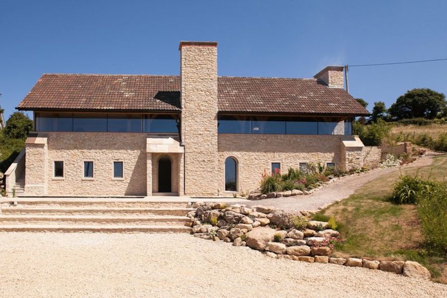 Luxury six bedroom house